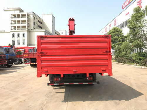 重汽豪沃随车吊与清障车简介——湖南专业随车吊生产厂家