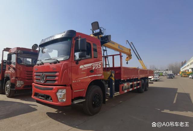 东风畅行d3s后八轮6缸徐工12吨随车吊